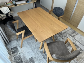 新潟市のA様邸へ135幅オーク材LDテーブル、オーク材ハーフアームチェア、腰に優しい椅子をお届けしました！