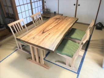 新潟市のT様邸へ180幅楠材一枚板ダイニングテーブル・チェアをお届けしました！