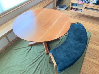 新発田市のS様邸へ130丸山桜材ダイニングテーブル、丸テーブル用ベンチをお届けしました！