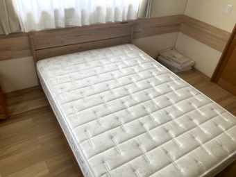 新発田市のN様邸へダブルベッドをお届けしました!